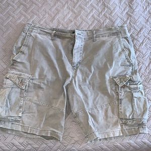 Men’s cargo shorts. Grey size 44.